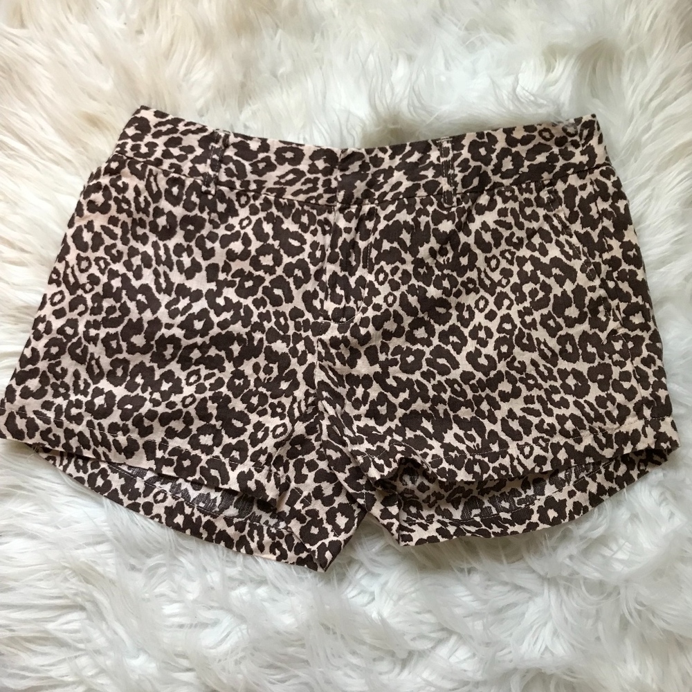 Kenar Linen Leopard Print Shorts